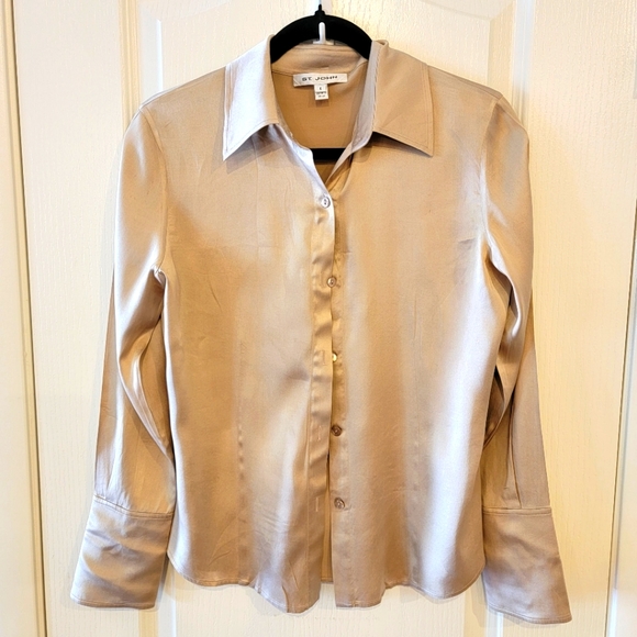 St. John Tops - St. John Button Down Long Sleeve Blouse- Size 4